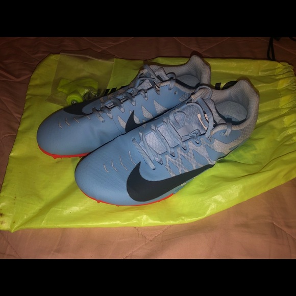 sprinting spikes womens